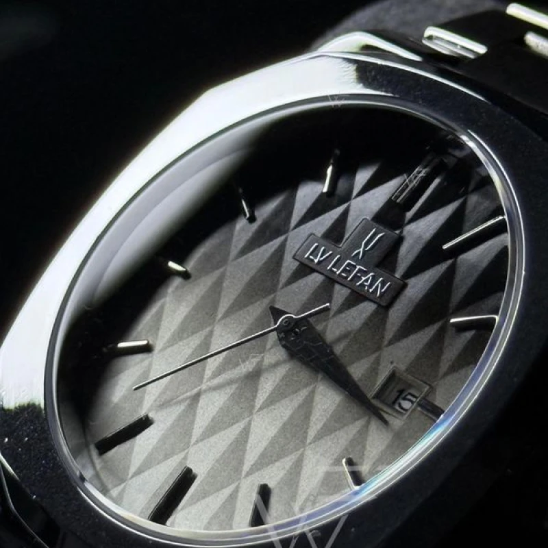 LV LEFAN Chromatic Blackish White